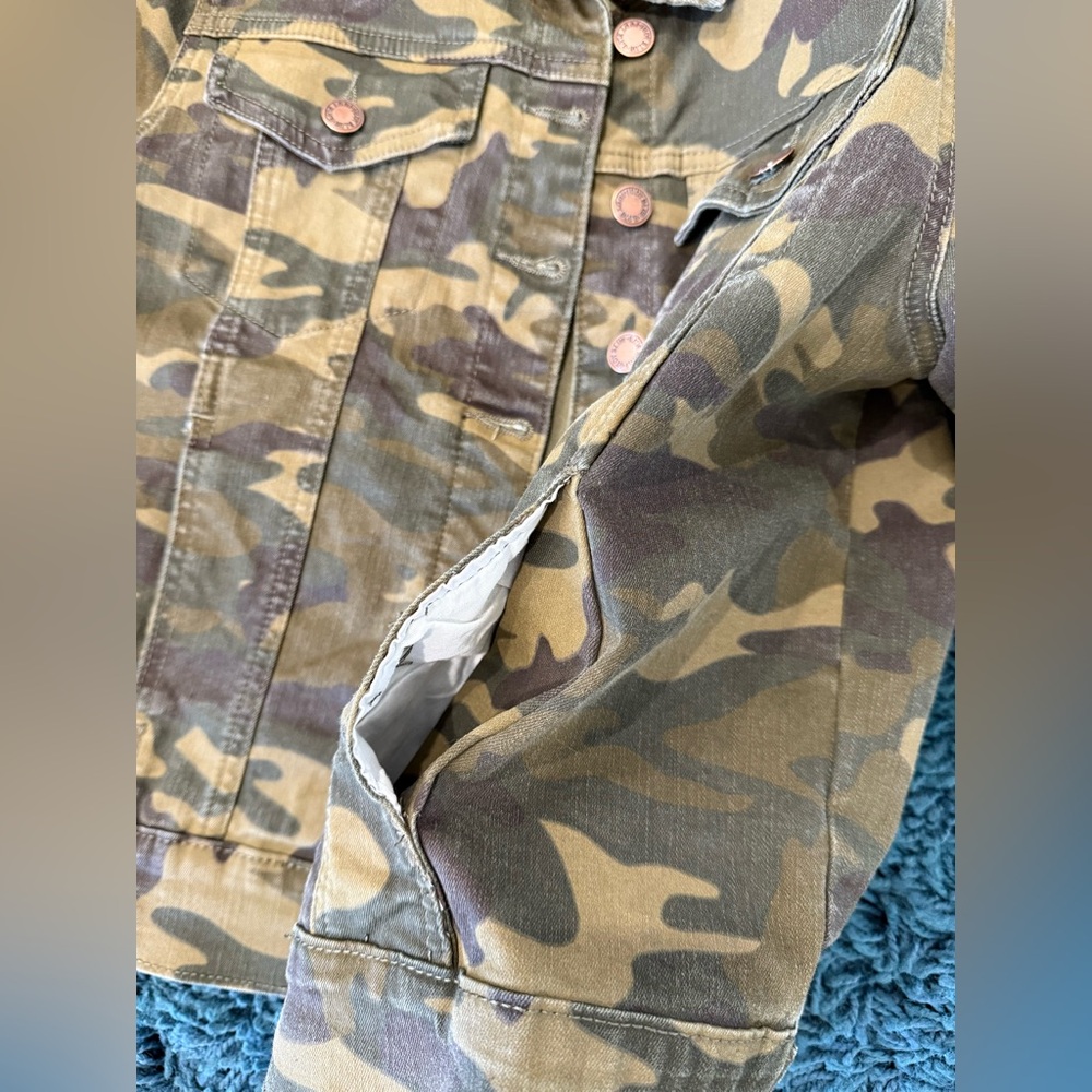 Judy Blue Camouflage Women's Denim Jacket size Small - Picture 11 of 16